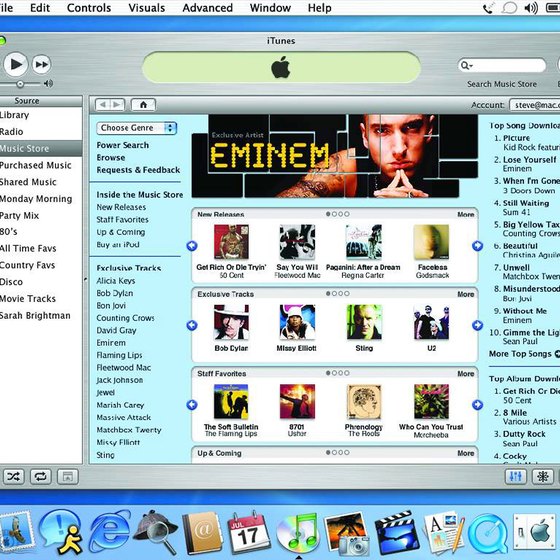ITunes runs very similarly on OS X and Windows.