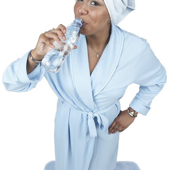 will-drinking-water-before-bed-help-you-lose-weight-healthy-living