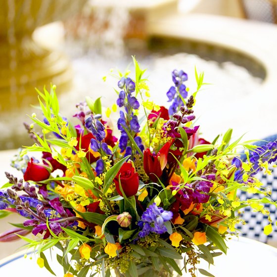 Bright colors, flowers and greenery are definite do’s.