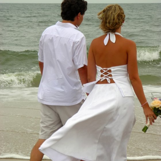 wedding gowns for beach destinations