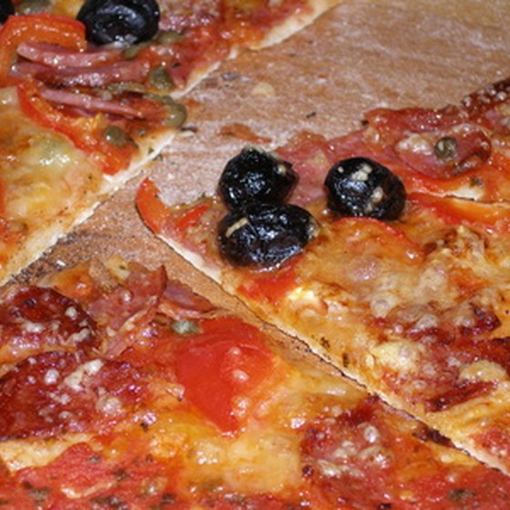 Some of the best thin-crust pizzerias are in Edgewater.