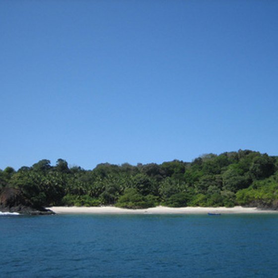 An uncrowded Panamanian beach