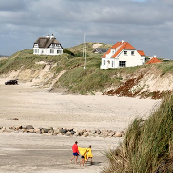 Beach-front property cottages are a relaxing alternative to hotels.