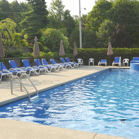Numerous hotels near Carowinds offer outdoor swimming pools.