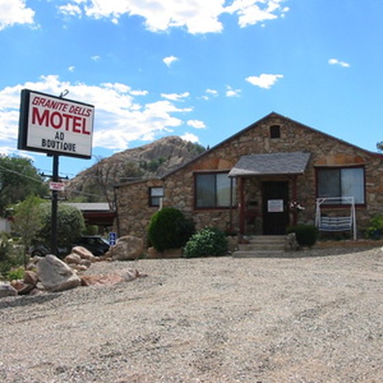 There are numerous accommodations in the Dawson Springs area.