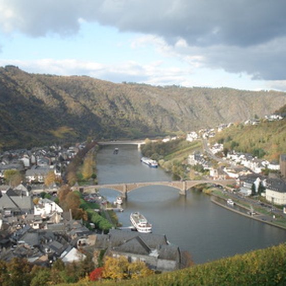 The Moselle River is the highway for biking and boating tours.