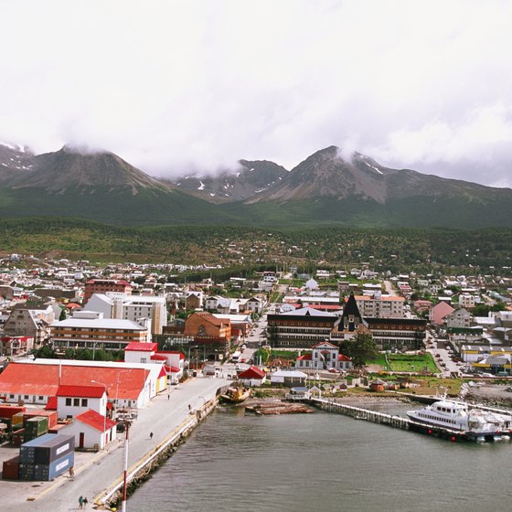 Port cities in Argentina provide an opportunity for dancing.