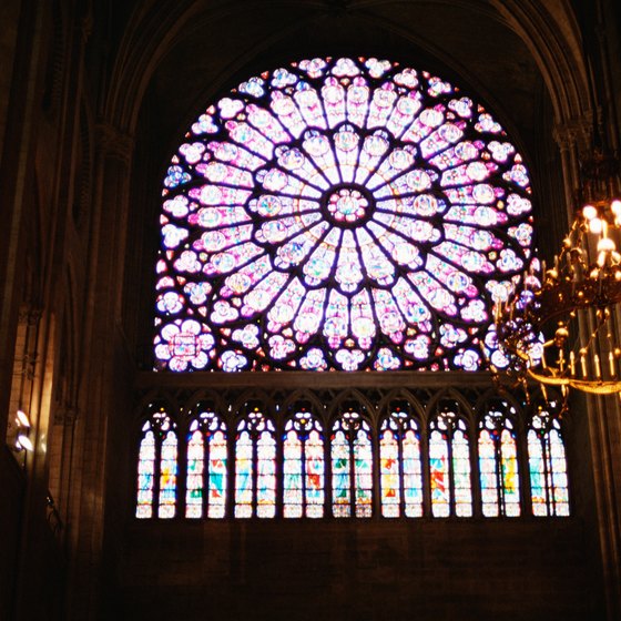 Tours of Notre Dame are offered regularly in English.
