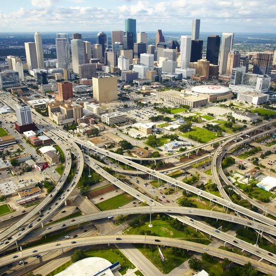 Between the skyscrapers and freeways of the populous city of Houston, guests will find many first-rate attractions.