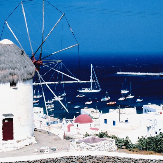 Punctuated by traditional whitewashed village and surrounded by the blue Mediterranean Sea, the Greek Islands make a beautiful backdrop to a sailing vacation.