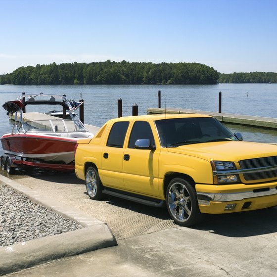 Texas towing laws ensure your boats, passengers and trailers stay safe.