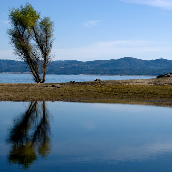 Folsom Lake has RV sites 10 miles east of Gold River.