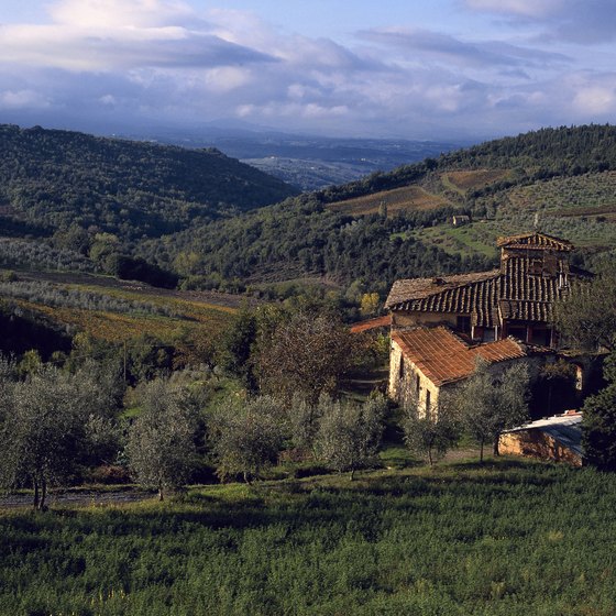 Tuscany is among many rural regions popular for guided walking tours.