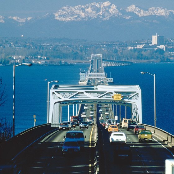 520 Floating Bridge provides access from Seattle to the Eastside near Bothell.