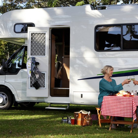 There are RV parks for camping near Mason.