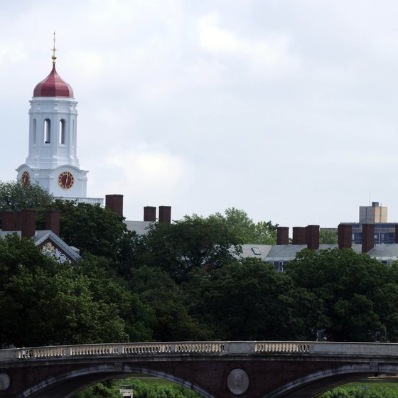 A diverse selection of hotels is on or near the Harvard University campus.