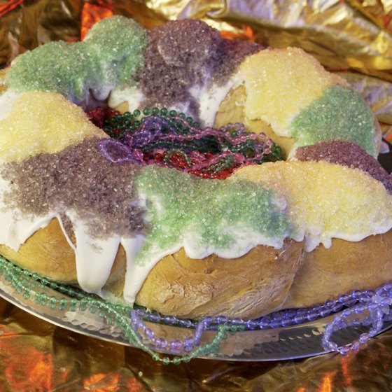 A typical Mardi Gras cake.
