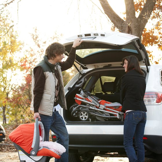 A good travel system provides everything you need for transporting a baby by car or on foot.