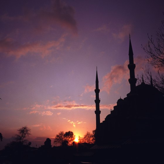 Turkish Airlines' main hub city is Istambul.
