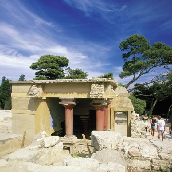Knossos sits in a strong defensive position atop a hill, like many other ancient Greek palaces.