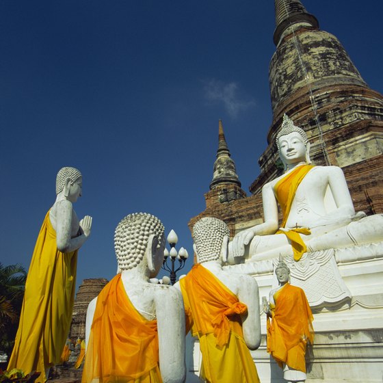 Bangkok has many Buddhist temples and is a good place to start a tour from Thailand to SIngapore.