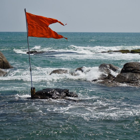 What Do Beach Warning Flags Mean?