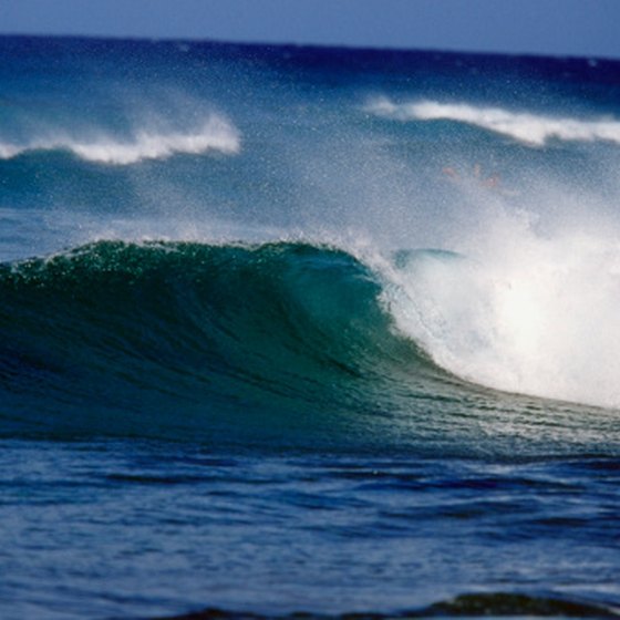 Follow all ocean warnings in Hawaii to protect yourself from dangerous tides.