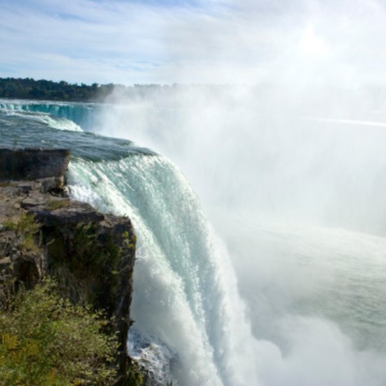 Niagara Falls, New York provides direct access to Niagara Falls State Park.