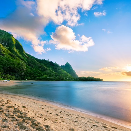 Hotels With Beaches for Swimming in Kauai | USA Today