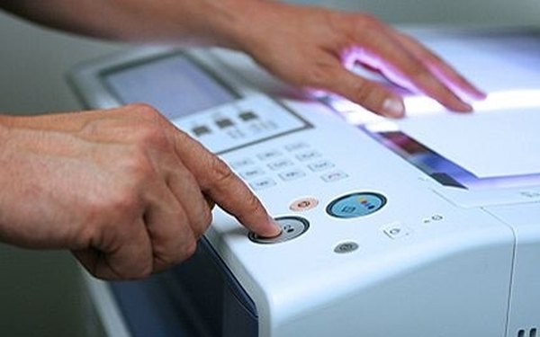 Cómo utilizar una máquina de fax (En 5 Pasos)