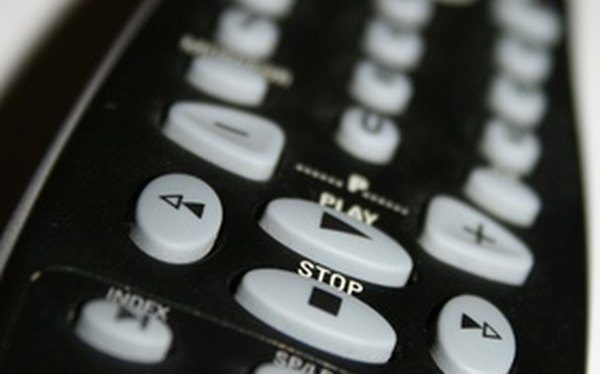 Cómo restaurar los botones del control remoto de la Tv (En 8 Pasos)