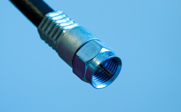 Cómo conectar un reproductor de DVD a un cable coaxial (En 7 Pasos)