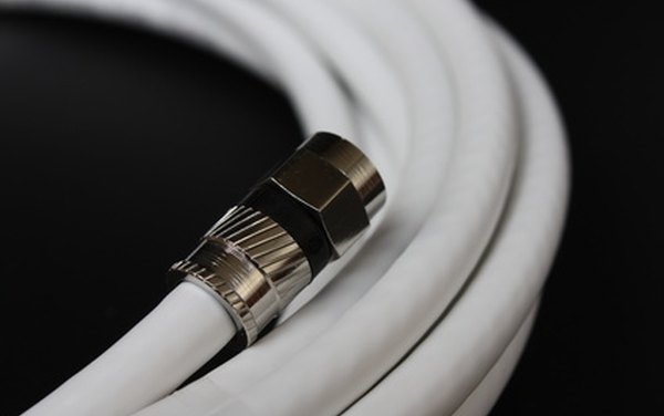 ¿Cómo conectarse a Internet con un cable coaxial? (En 4 Pasos)