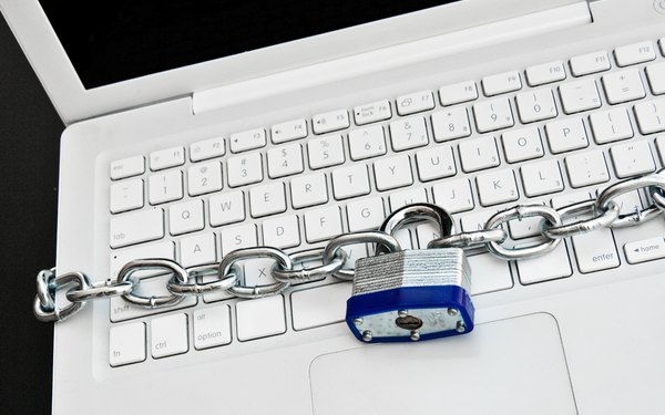 Cómo prevenir el acoso cibernético (En 5 Pasos)