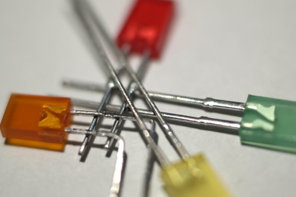 Diseña tu propio tablero de circuitos LED.