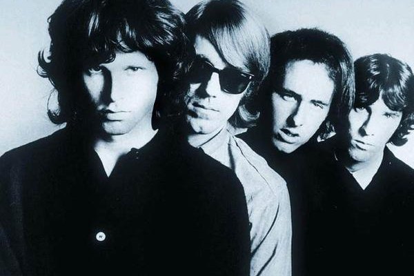 The Doors, liderados por Jim Morrison.