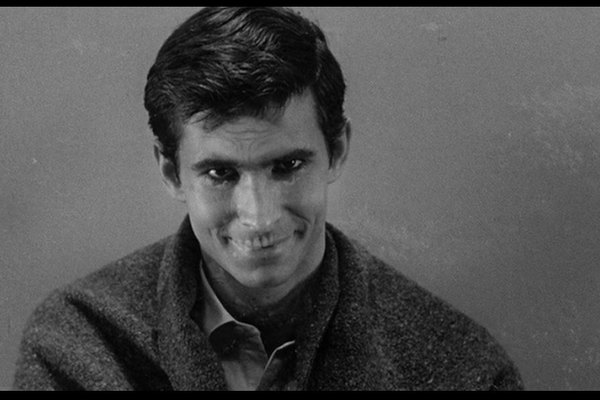 Toma en la que se superpone una calavera al rostro de “Norman Bates”