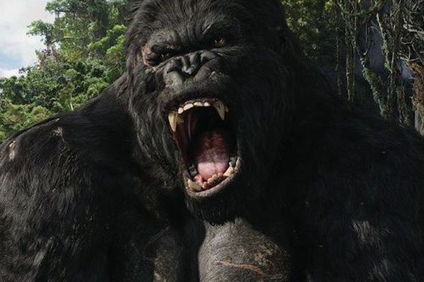 Escena en la que aparece el gigantesco simio, bastante enfadado