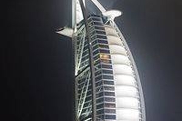 El hotel Burj Al Arab en Dubai excede la categoría de cinco estrellas.