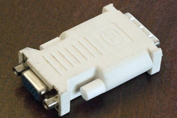 Los conectores DVI-D no pueden enlazarse con fuentes analógicas sin utilizar un convertidor.