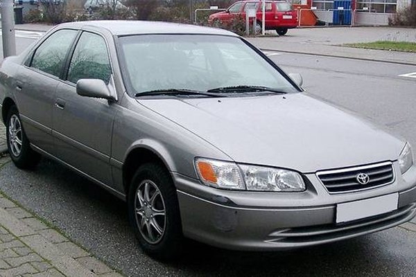 1998 toyota camry oil capacity