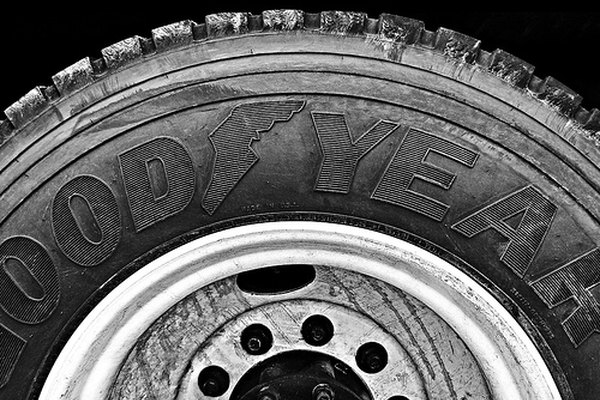 What Do Tire Size Numbers P205 55R16 Mean? | It Still Runs