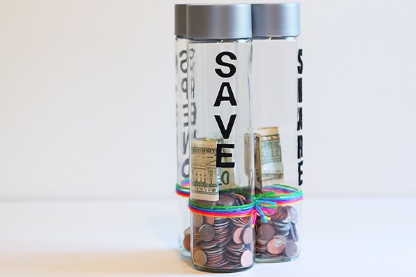 Teaching Kids About Money: DIY Spend, Save & Share Piggy Banks | It ...