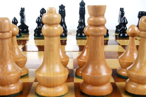 chess image by Maciej Mamro from Fotolia.com Los objetivos efectivos de un plan de negocios siguen los principios "SMART" (por sus siglas en inglés).
