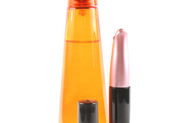 beauty products image by Gina Smith from Fotolia.com Entre los consejos de mercado para los productos nuevos se incluyen la realización de grupos de enfoque e investigación del mercado.