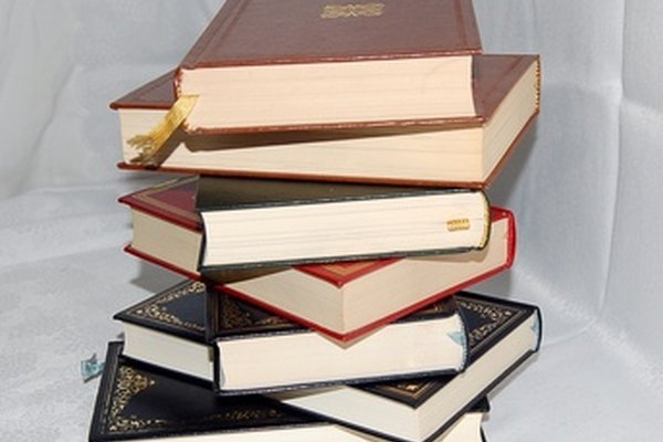 livres image by papydiesel from Fotolia.com Ética, servicio al cliente, recursos humanos y contabilidad son las áreas operativas regidas por las políticas de negocio.