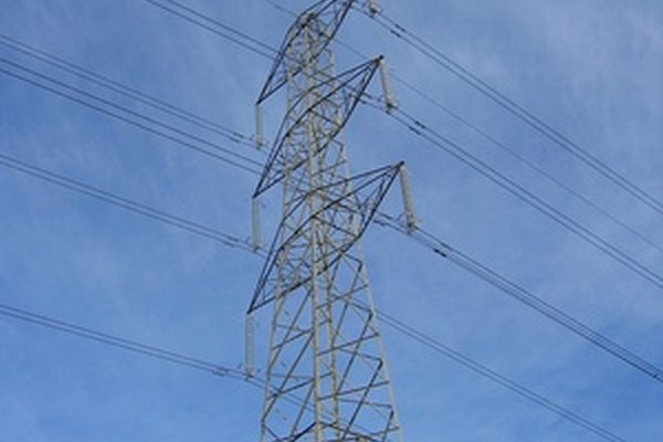 Las líneas eléctricas son una parte integral de la red de energía.