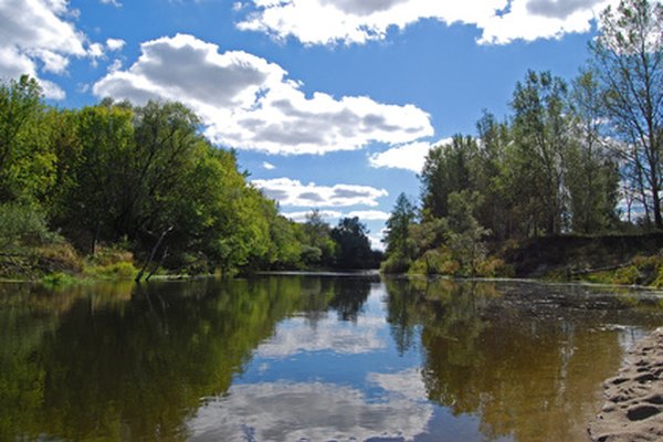 El Brazos es el río más largo de Texas y ofrece muchas oportunidades de pesca y campamento.