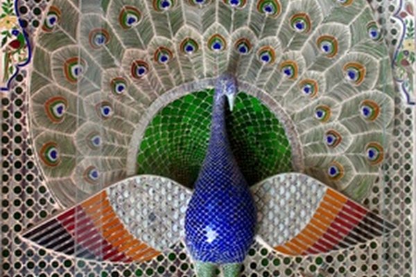 Mosaico indio mostrando a los pavos reales.