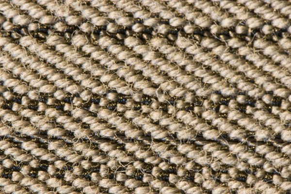 El nylon es un material sintético y resistente que tiene múltiples usos.